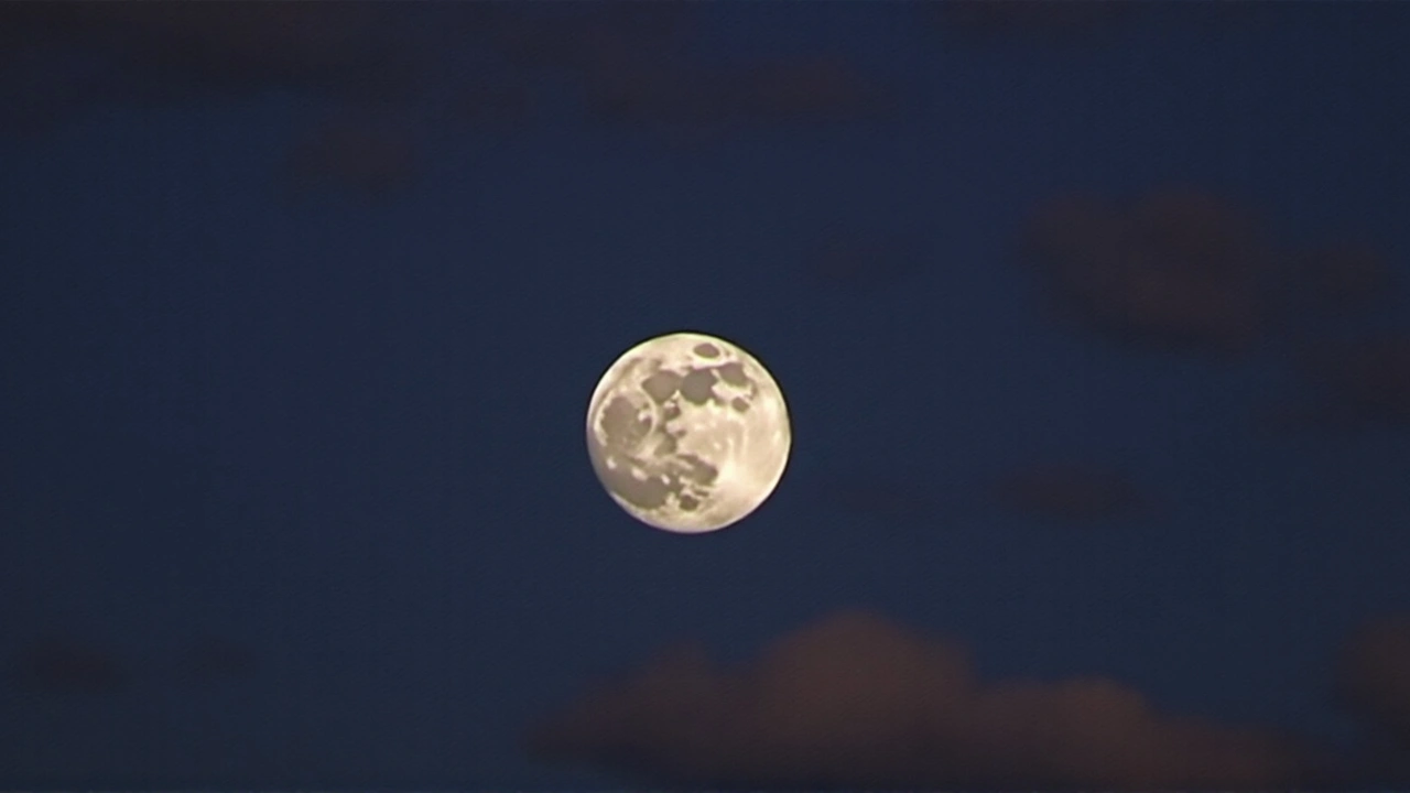 Calendário Lunar de Outubro 2024: Fases da Lua e Seus Impactos