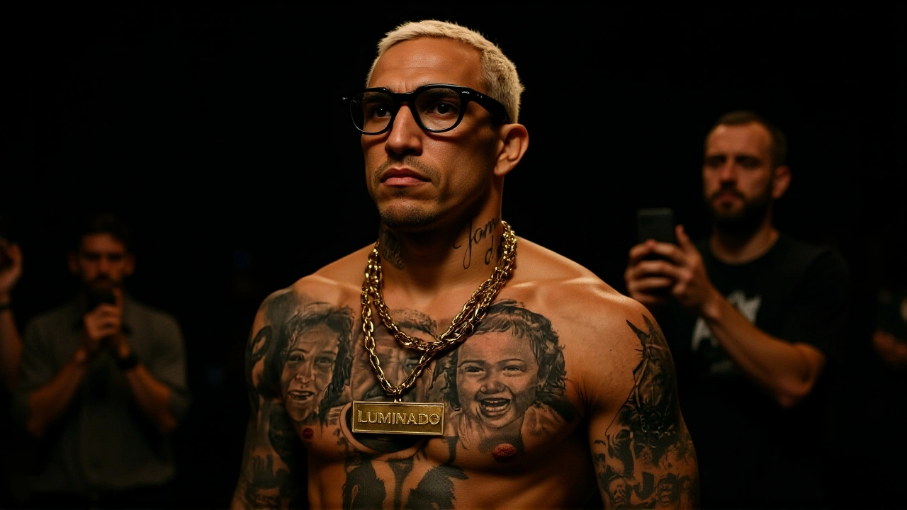 Charles Oliveira vira 'O Predador' e encara Mateusz Gamrot no UFC Rio